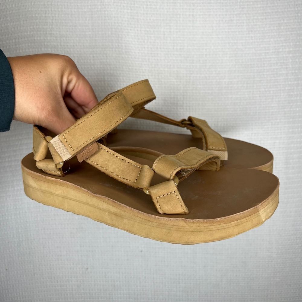 Teva Midform Universal Leather Sandals Women's Size 8 Tan Leather Casual Shoes‎